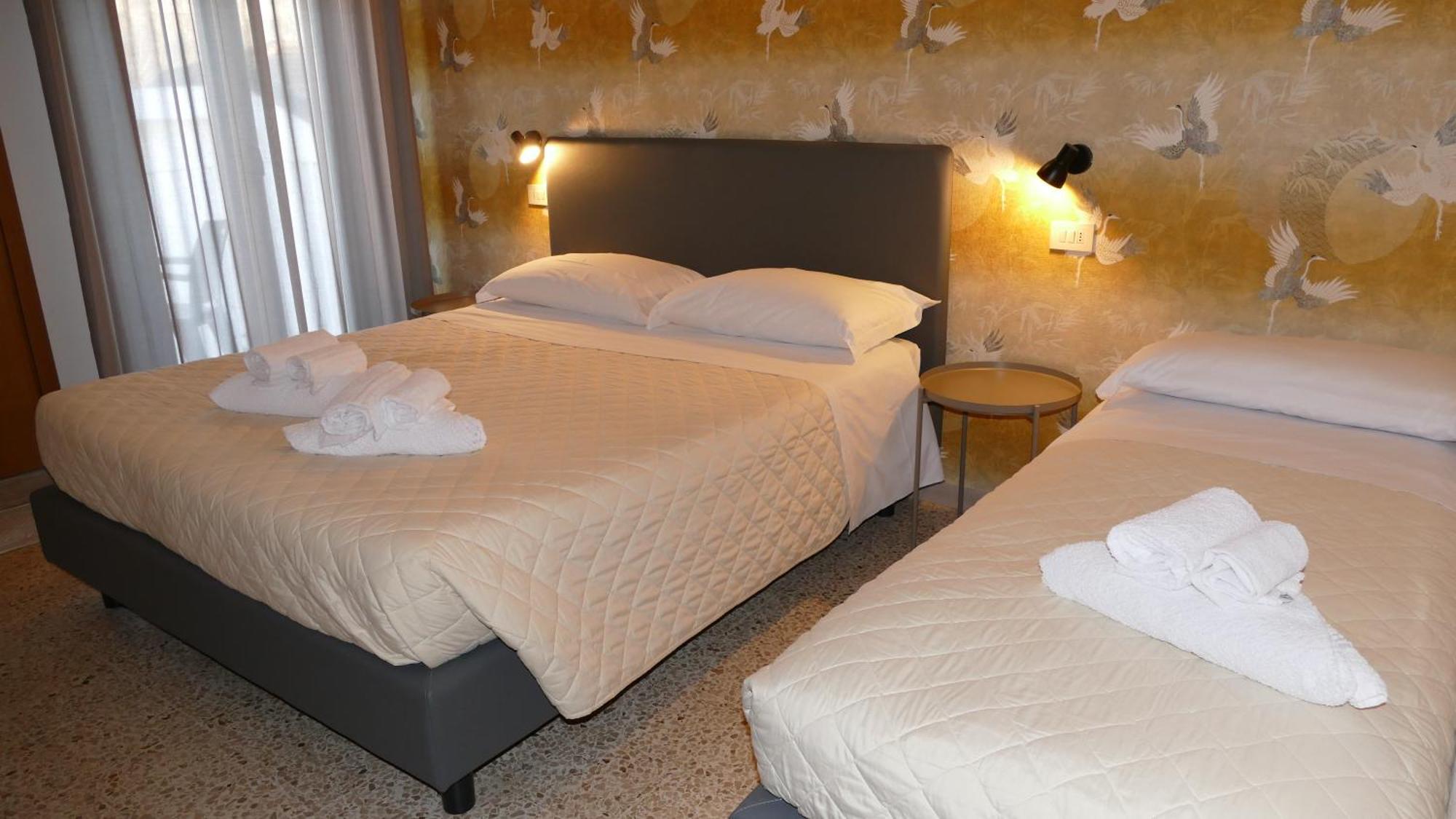 Hotel Spring Ріміні Екстер'єр фото