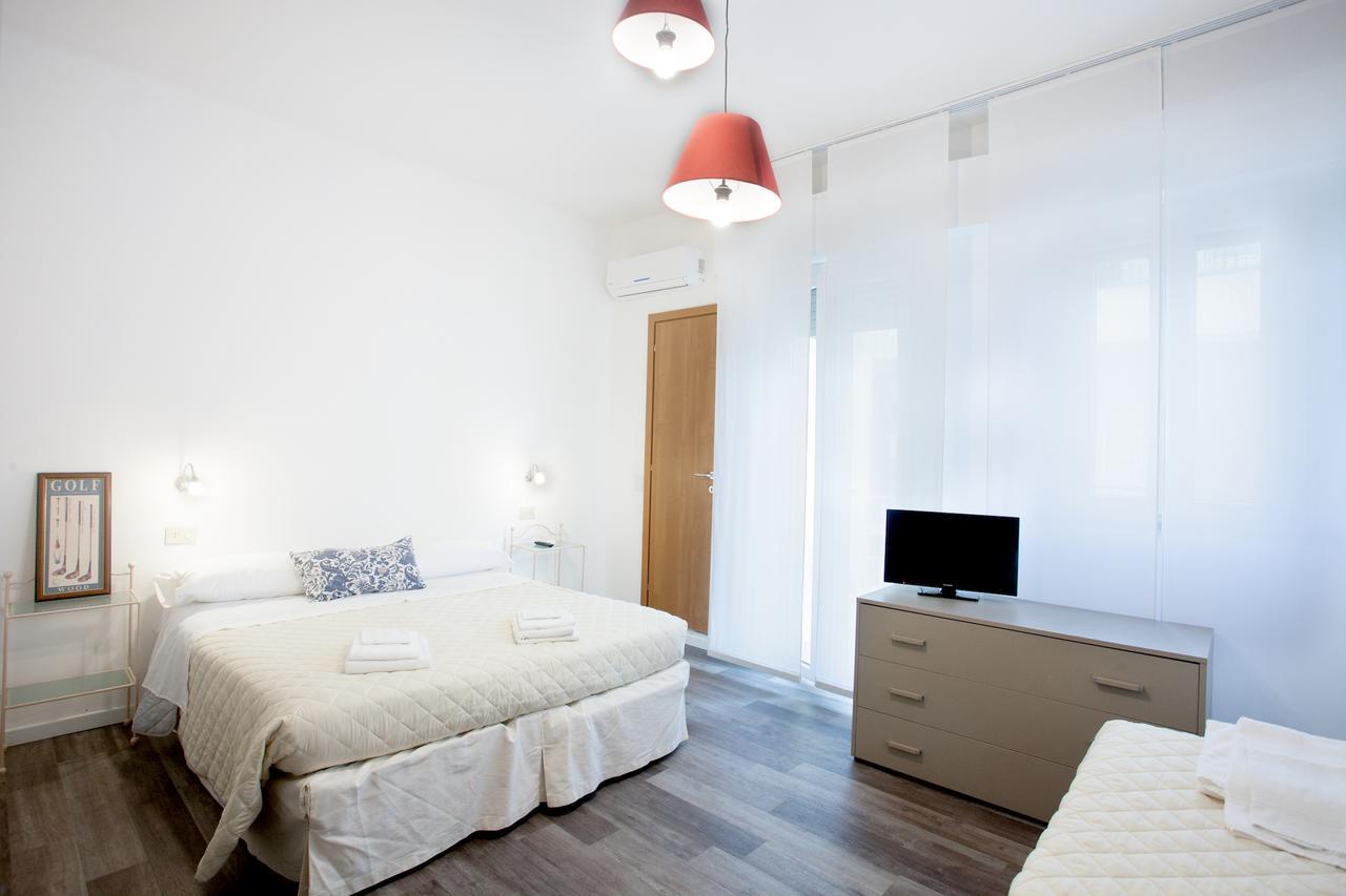 Hotel Spring Ріміні Екстер'єр фото