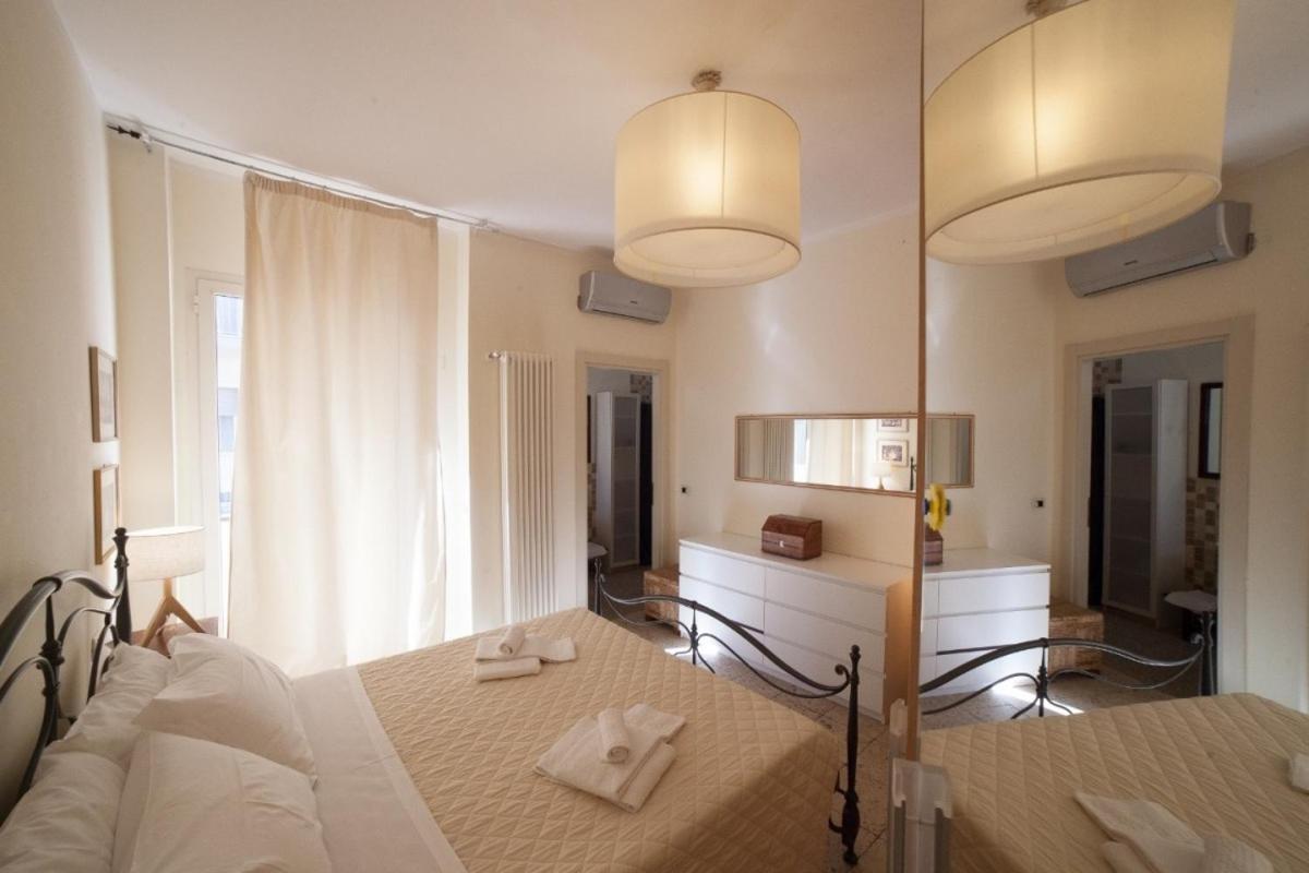 Hotel Spring Ріміні Екстер'єр фото
